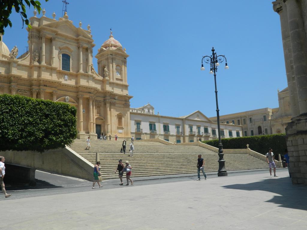 Casa Elia: Locazione Breve Apartment Noto Ruang foto