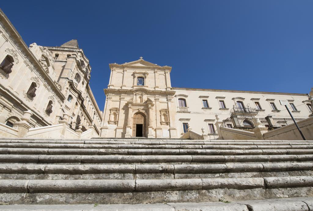 Casa Elia: Locazione Breve Apartment Noto Bagian luar foto